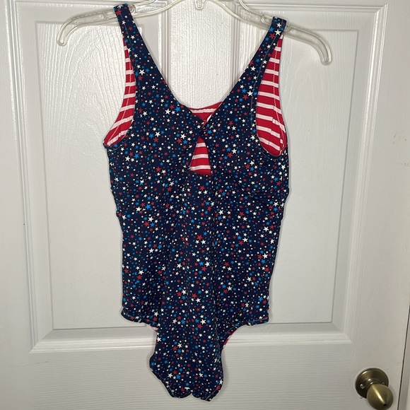 Lands' End UPF 50 Reversible Scoopneck One-Piece Swimsuit - Picture 5 of 6
